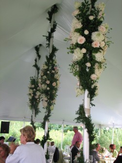 Amazing floral tent poles decorations