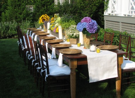 Working with Events By Linda Marie, this country table in Sag Harbor is created
